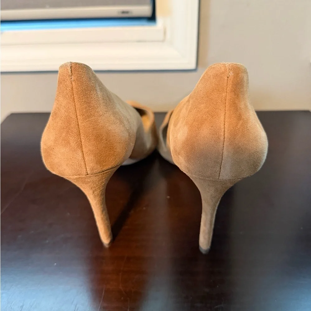 Ann Taylor: Classic Pointed-Toe Suede Pumps in Tan - Picture 2 of 5